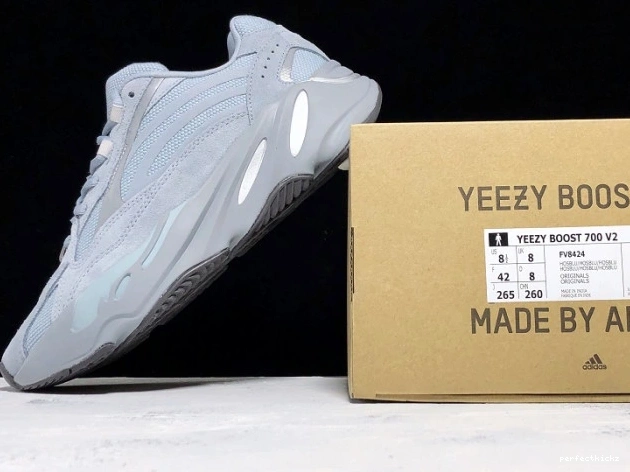 Hospital Blue 700 Adidas v2 Boost Yeezy FV8424 0817
